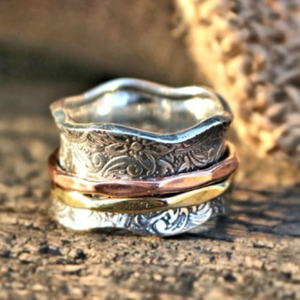 NIB Energy Stone Balance and Beauty Silver Fidget Spinner Ring